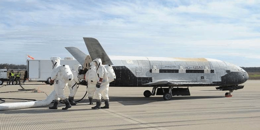 ABD'nin gizemli uzay uçağı iki yıllık gizli görevinden döndü